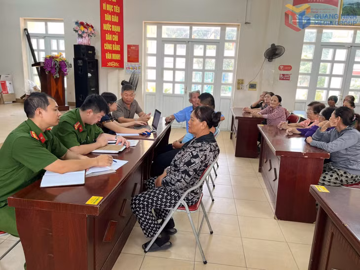 Công an phường Hà Tu phối hợp tổ chức Hội nghị “Công an lắng nghe ý kiến Nhân dân” năm 2026.