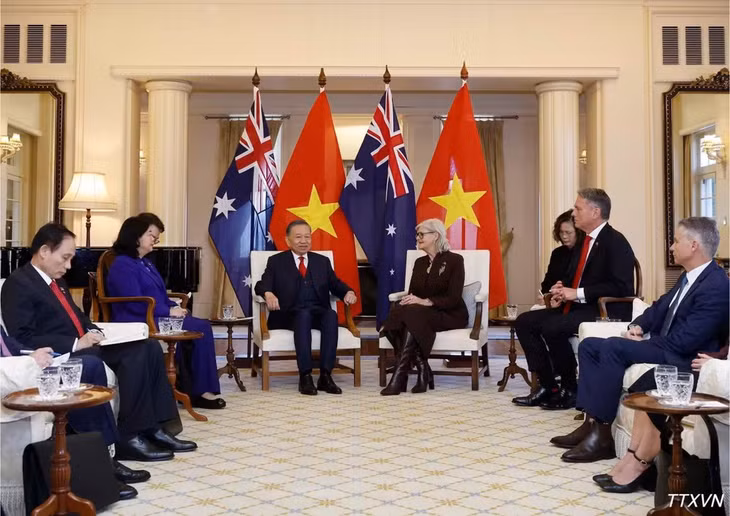 Tổng Bí thư, Chủ tịch nước Tô Lâm hội kiến Toàn quyền Australia Sam Mostyn tại Lễ đón. ̣(Ảnh: TTXVN)