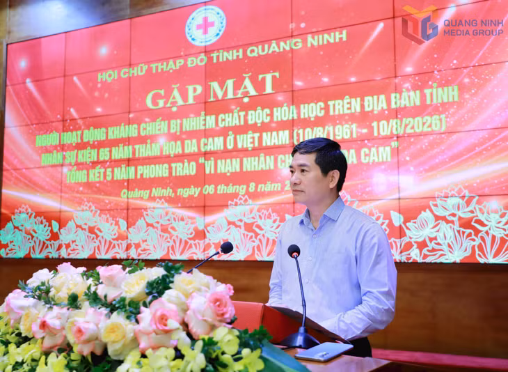 Đồng chí Vũ Quyết Tiến, Phó Bí thư Tỉnh uỷ, Chủ tịch Uỷ ban MTTQ tỉnh, phát biểu tại chương trình.