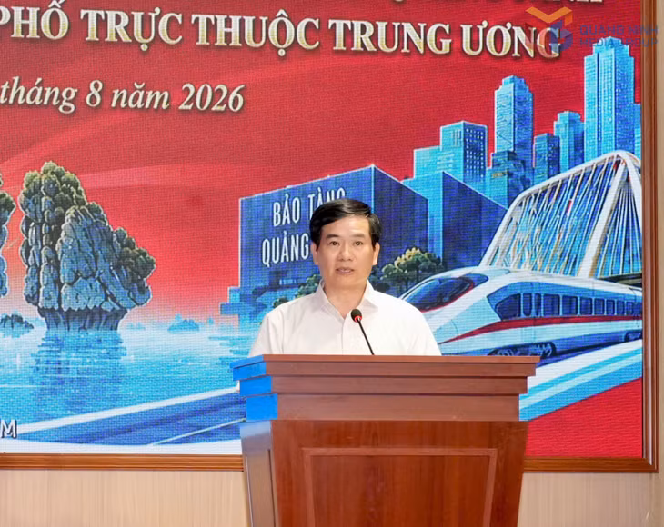 Đồng chí Vũ Quyết Tiến, Phó Bí thư Tỉnh ủy, Chủ tịch Ủy ban MTTQ tỉnh, phát biểu chỉ đạo tại buổi phát động.