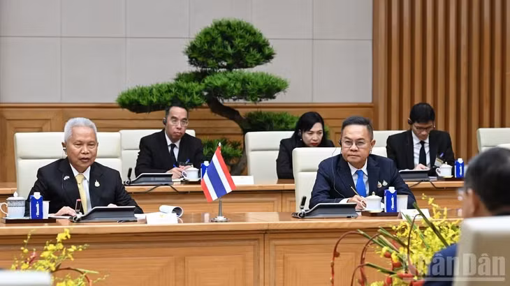 Chủ tịch Quốc hội kiêm Chủ tịch Hạ viện Vương quốc Thái Lan Sophon Zaram phát biểu ý kiến tại buổi hội kiến. (Ảnh: Trần Hải)
