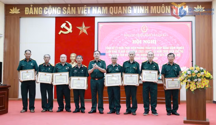 Các CCB xã Đầm Hà có thành tích xuất sắc trong phong trào thi đua “CCB giúp nhau giảm nghèo, làm kinh tế giỏi” giai đoạn 2021-2026 được Hội CCB tỉnh tặng Bằng khen năm 2026.