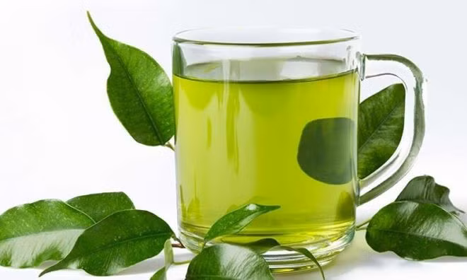 Trà xanh giải nhiệt ngày hè.