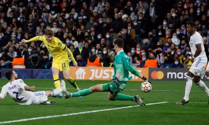 Werner giúp Chelsea dẫn 3-0 sau pha đột phá trong vòng cấm. Ảnh: Reuters.