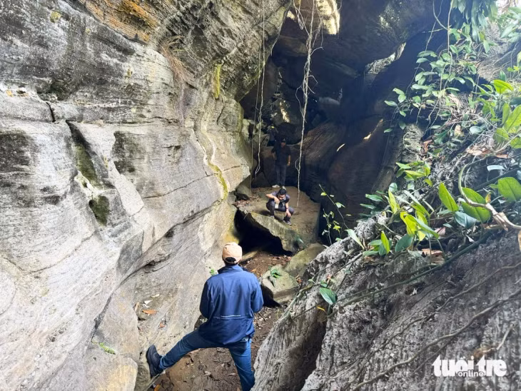 Khám phá vẻ đẹp hang