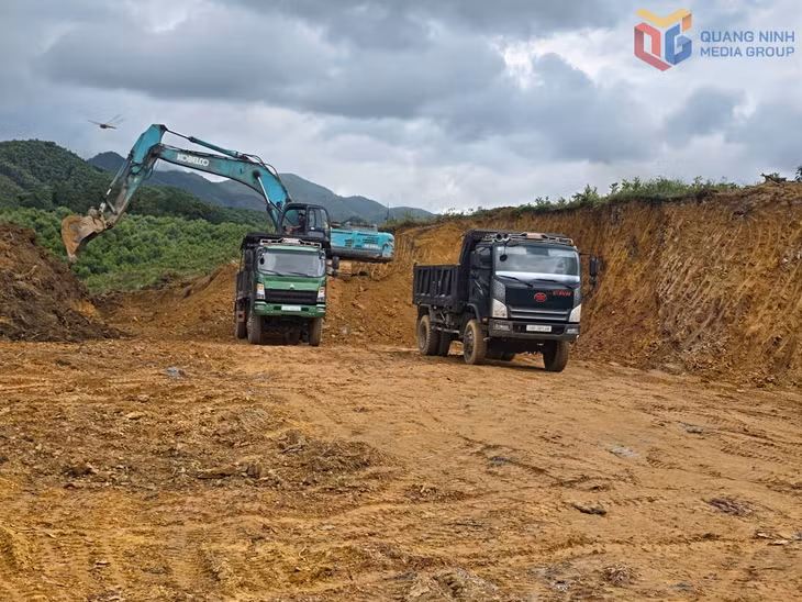 Dự án xây dựng Trường PTDTNT TH&THCS Quảng Đức đang được gấp rút thi công.