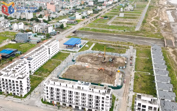 Dự án nhà ở xã hội tại quỹ đất 20% thuộc dự án nhóm nhà ở phía Tây Bắc đường Trần Thái Tông (phường Cao Xanh) đang được đẩy nhanh tiến độ thi công.