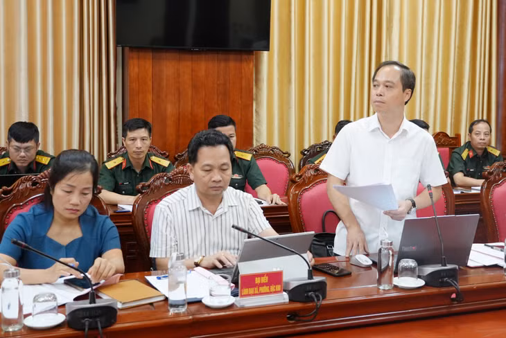 Đại diện phường Phong Cốc phát biểu ý kiến tại hội nghị.