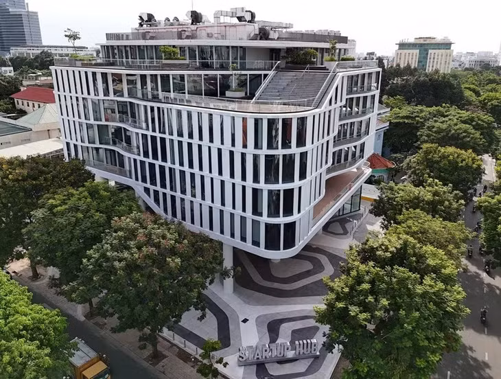 Tòa nhà Trung tâm Khởi nghiệp sáng tạo Thành phố Hồ Chí Minh (SIHUB).