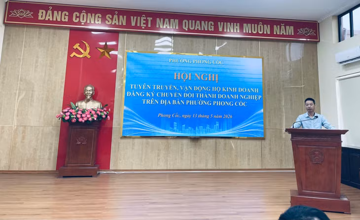 Tổ “Chuyển đổi không rào cản” của Sở Tài chính tỉnh phối hợp với UBND phường Phong Cốc tổ chức Hội nghị “Tuyên truyền, vận động hộ kinh doanh đăng ký chuyển đổi thành doanh nghiệp năm 2026. Ảnh: Đơn vị cung cấp.