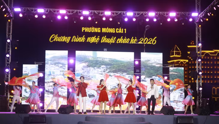 Các hoạt động văn hóa nghệ thuật diễn ra từ 20 giờ, liên tục trong 4 ngày nghỉ lễ tại Sân khấu Ka Long để phục vụ người dân và du khách
