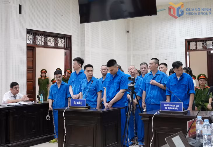 Các bị cáo tại phiên tòa.
