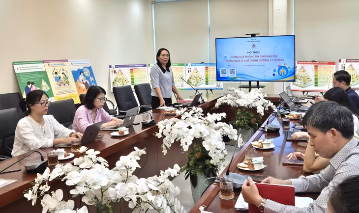 PGS.TS Trương Tuyết Mai cho rằng, phòng chống thiếu vi chất dinh dưỡng cần được thực hiện thường xuyên, liên tục với sự phối hợp của ngành y tế, chính quyền địa phương, nhà trường, gia đình và cộng đồng.