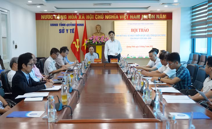 Phó Chủ tịch UBND tỉnh Nguyễn Văn Công phát biểu tại hội thảo.