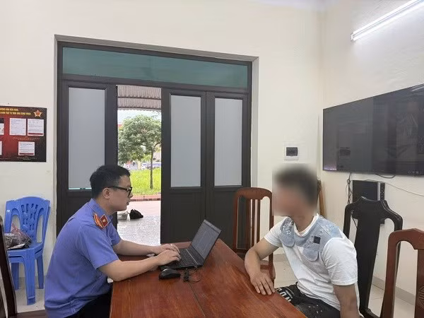 Đối tượng trộm tiền công đức bị bắt giữ. Ảnh: Công an tỉnh Phú Thọ