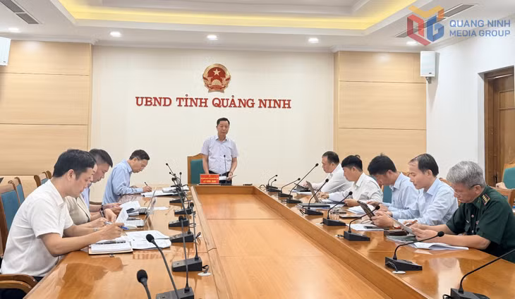 Quang cảnh cuộc họp.