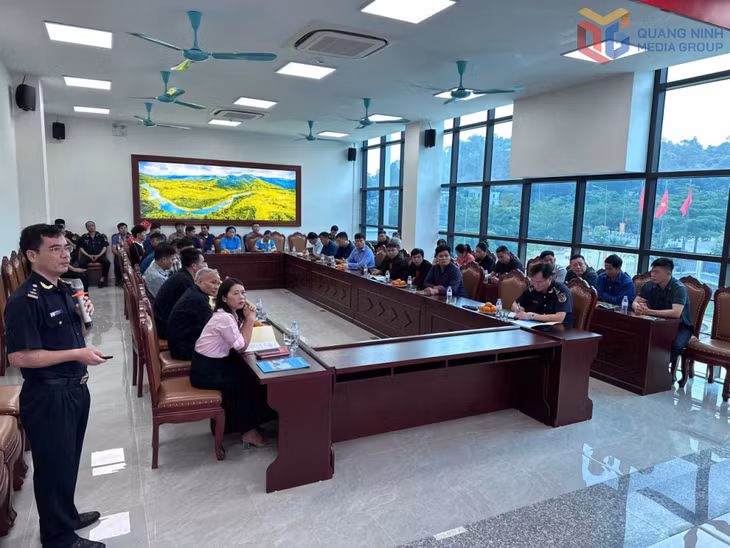 Hải quan cửa khẩu Hoành Mô tổ chức hội nghị tuyên truyền phòng, chống tội phạm, buôn lậu tại cơ sở ngày 28/4/2026.