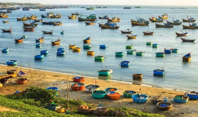 Làng chài Mũi Né mang đến nhiều trải nghiệm thú vị cho du khách khi đến đây khám phá. Ảnh: Địa danh Bình Thuận
