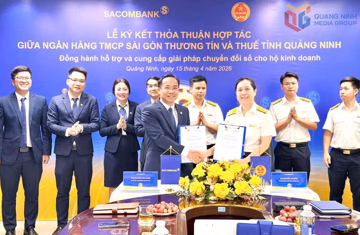 Lễ ký kết giữa Ngân hàng TMCP Sài Gòn Thương Tín với Thuế tỉnh về hỗ trợ, cung cấp giải pháp chuyển đổi số cho hộ kinh doanh.