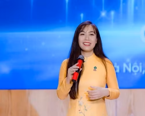 Bà Nguyễn Phương Linh.