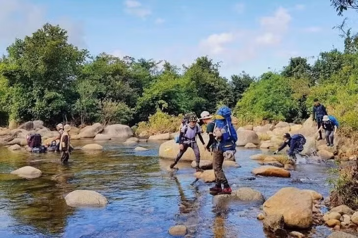 Ban Quản lý Vườn quốc gia Chư Yang Sin khuyến cáo người dân không trekking tự phát.