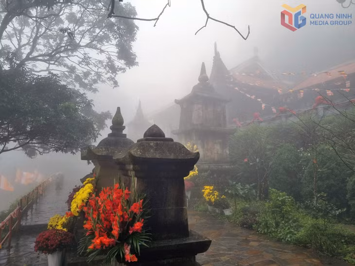 Am - chùa Ngọa Vân - nơi Phật hoàng Trần Nhân Tông nhập cõi niết bàn.