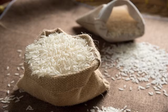 Ăn gạo trắng với lượng vừa phải như một phần của bữa ăn cân bằng có thể là một phần của chế độ ăn uống lành mạnh.