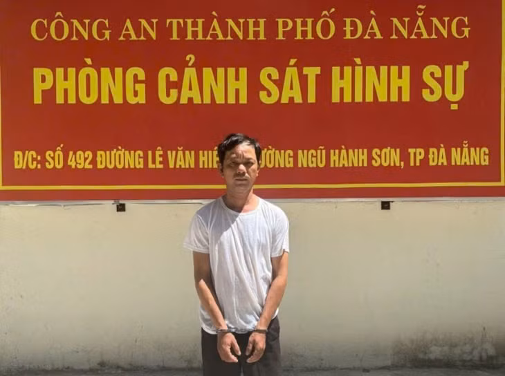 Công an Đà Nẵng bắt người đàn ông có 3 tiền án cướp tài sản tại khách sạn. Ảnh: CACC