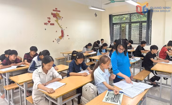 Tiết ôn tập môn Văn tại lớp 9B, Trường TH-THCS Húc Động (xã Bình Liêu).