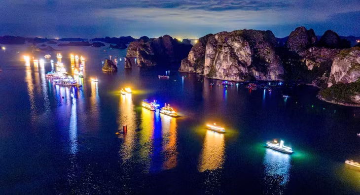 ... và những rặng núi đá hùng vĩ.