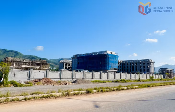 Dự án Trường THCS Hạ Long (đặc khu Vân Đồn) đang bước vào giai đoạn hoàn thiện.