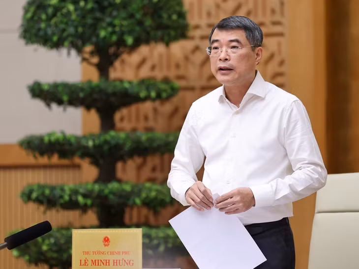 Với Bộ Y tế, Thủ tướng lưu ý, cùng với làm tốt việc tổ chức khám sức khỏe định kỳ hoặc khám sàng lọc miễn phí cho người dân - Ảnh: VGP/Nhật Bắc