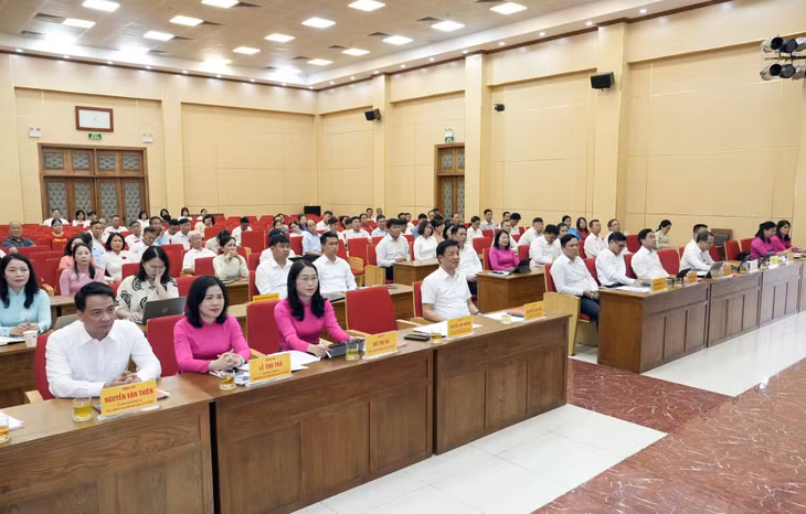 Các đại biểu tham dự hội nghị.