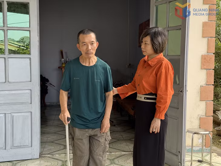 Gia đình ông Vũ Văn Đại ở tổ 2, khu phố Hồng Hà 5 (phường Hạ Long) đã vượt qua giai đoạn khó khăn nhờ sự đồng hành của bà Hoàng Thanh Thủy.