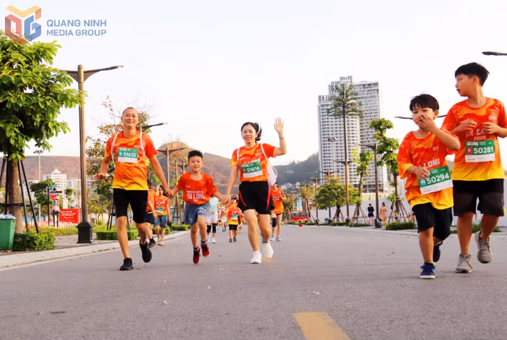 Giải chạy không chỉ là hoạt động thể thao mà còn là nơi trải nghiệm cảnh quan, mở rộng không gian du lịch.