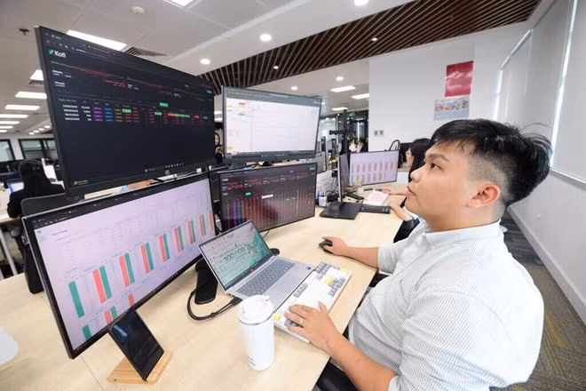 Thị trường chứng khoán thiết lập đỉnh mới. Ảnh: Quang Định Kafi