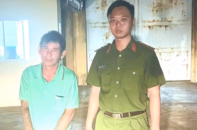 Vĩnh đã lẻn vào sân nhà bà T trộm cắp chiếc xe đạp điện. Ảnh: CACC