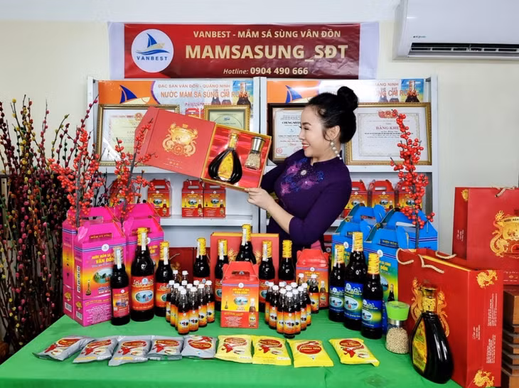 Thương hiệu Nước mắm sá sùng Vân Đồn Vanbest thuộc Công ty TNHH MTV Newstar được công nhận là sản phẩm OCOP 4 sao.