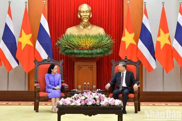 Tổng Bí thư Tô Lâm với Thủ tướng Vương quốc Thái Lan Paetongtarn Shinawatra.(Ảnh: ĐĂNG KHOA)