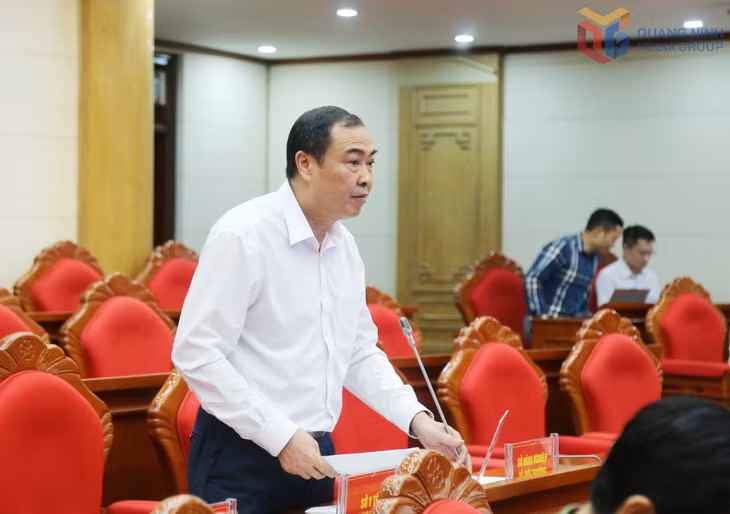Đồng chí Nguyễn Minh Sơn, Giám đốc Sở Nông nghiệp và Môi trường, phát biểu tại hội nghị.
