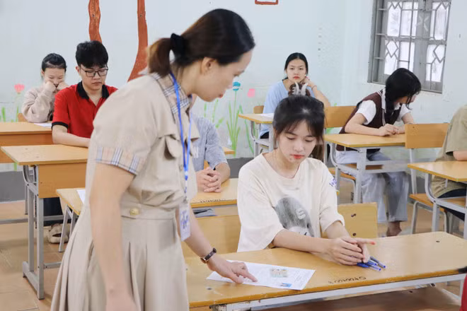 Bộ Giáo dục và Đào tạo cho biết dự thảo Nghị quyết nhằm sửa đổi các bất cập hiện nay . (Ảnh: TTXVN).