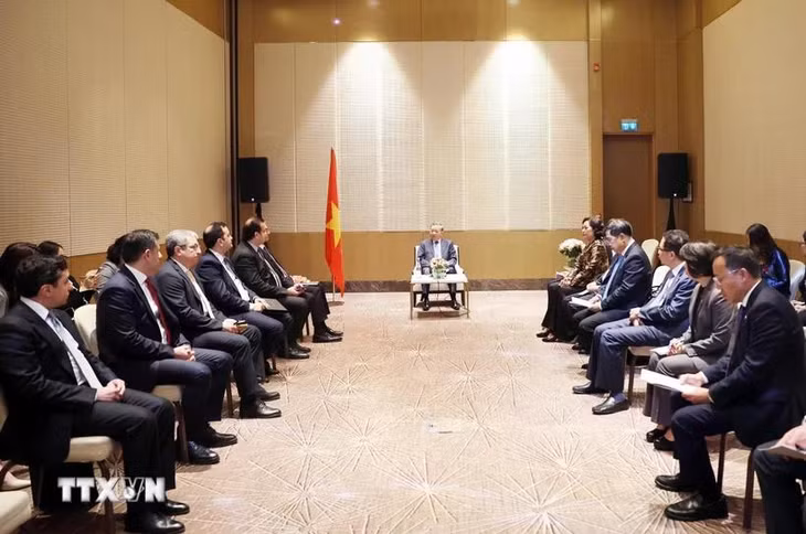 Tổng Bí thư Tô Lâm tiếp lãnh đạo một số doanh nghiệp tiêu biểu của Azerbaijan. (Ảnh: Thống Nhất/TTXVN)