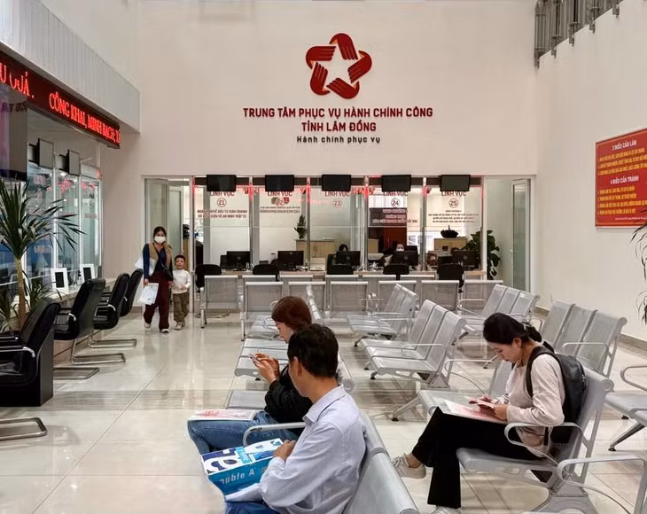 Cấp xã sẽ thực hiện việc rà soát, tinh giản biên chế đối với cán bộ, công chức cấp xã không đủ tiêu chuẩn theo quy định nhằm cơ cấu lại, nâng cao chất lượng đội ngũ. (Ảnh: PV/Vietnam+)