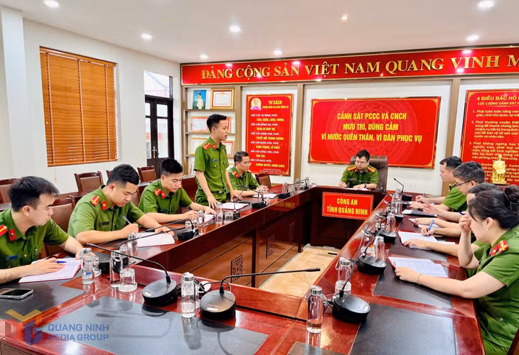 Chi bộ Phòng Cảnh sát Phòng PCCC&amp;CNCH (Công an tỉnh) sinh hoạt thường kỳ tháng 5/2025.