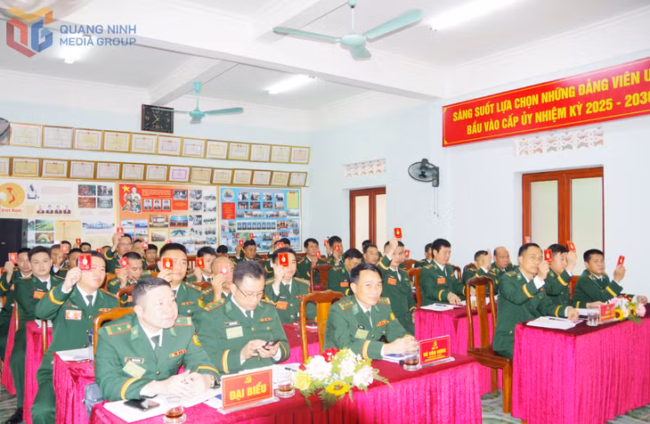 Đại hội biểu quyết thông qua Nghị quyết nhiệm kỳ 2025-2030.