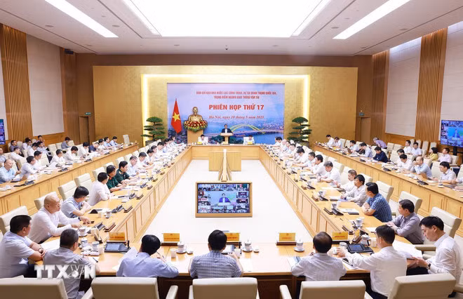 Phiên họp thứ 17 của Ban Chỉ đạo nhà nước các công trình, dự án quan trọng quốc gia, trọng điểm của ngành giao thông vận tải. (Ảnh: Dương Giang/TTXVN)