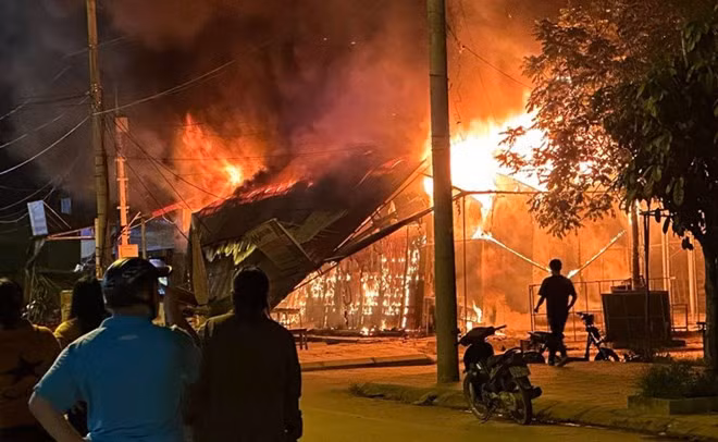Vụ cháy chợ Đông Khê tại Cao Bằng gây thiệt hại lớn. Ảnh: UBND huyện Thạch An
