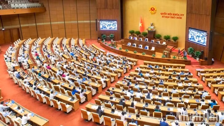 Quang cảnh phiên họp. (Ảnh: BÙI GIANG)