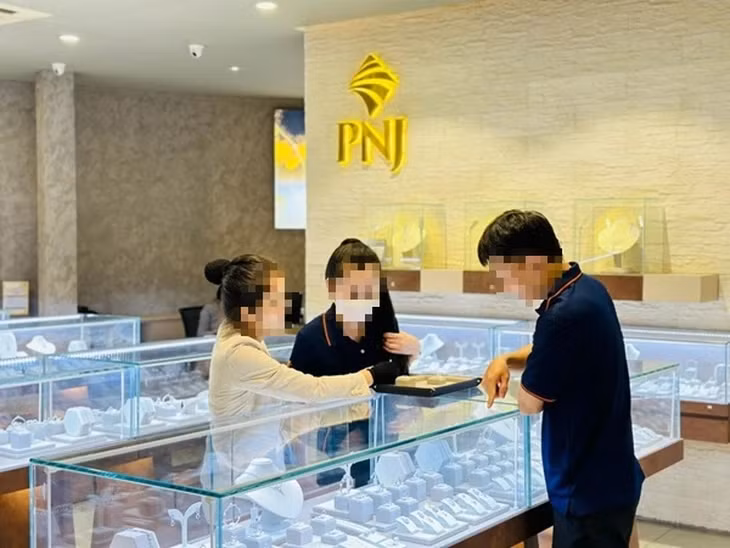 Thanh tra kết luận một số vi phạm trong hoạt động kinh doanh vàng tại PNJ - Ảnh: T.L.