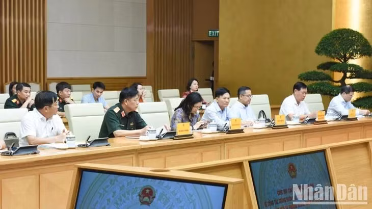 Các đại biểu tham dự cuộc họp. (Ảnh: TRẦN HẢI)